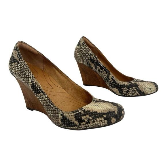 Clarks Womens Size 9 Snakeskin Print Wedge Heels Faux Leather Slip-On Pumps - Picture 1 of 7
